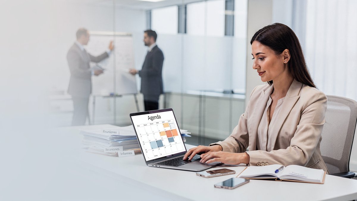 Asistente Administrativo en Bolivia 2026: Funciones, Sueldo y Cómo Certificarte